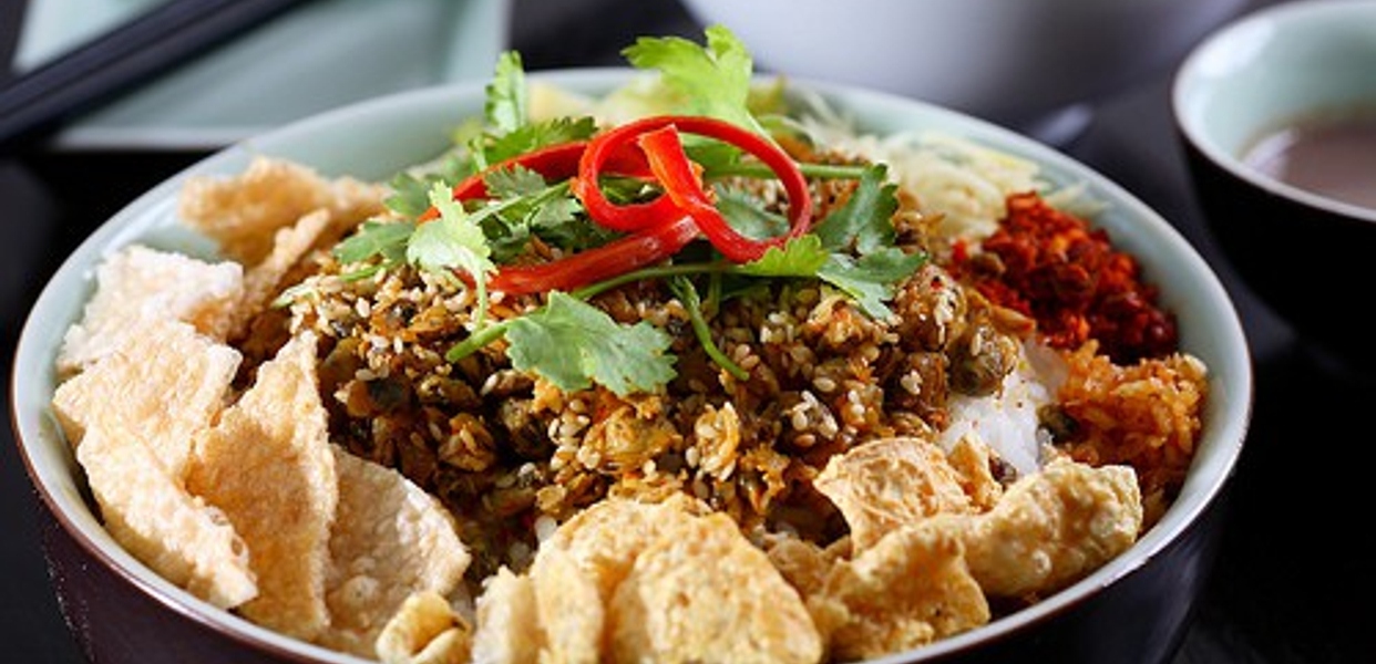 bun-bo-o-hang-goc-hue-com-hen-bun-hen-xo-viet-nghe-tinh
