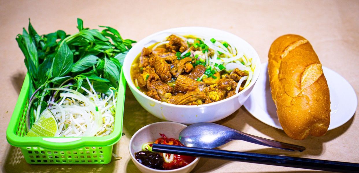 co-ba-pho-bun-bo-hue-hoang-dieu