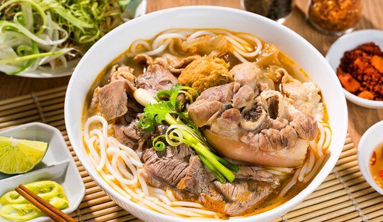 combo-1-to-ac-biet-1-bun-bo-hue-dung-cu-an-uong