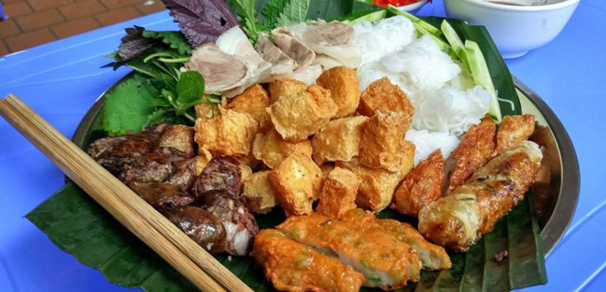 kim-anh-bun-au-va-com-rang-thai-phien