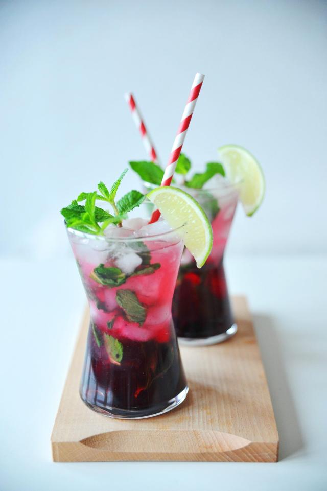 tra-vi-viet-quat-tran-chau-trang