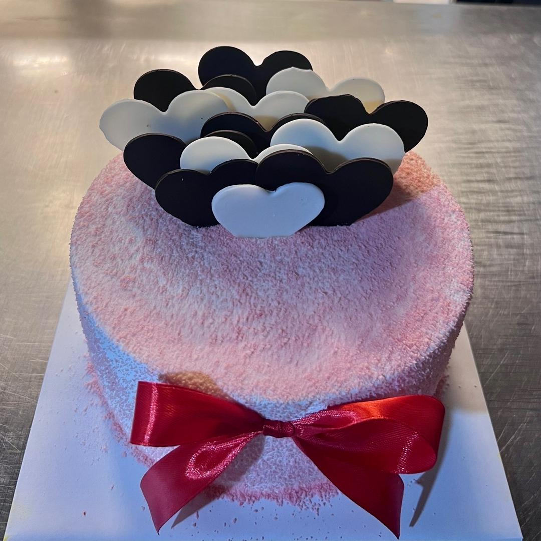 banh-kem-trai-tim-trang-en