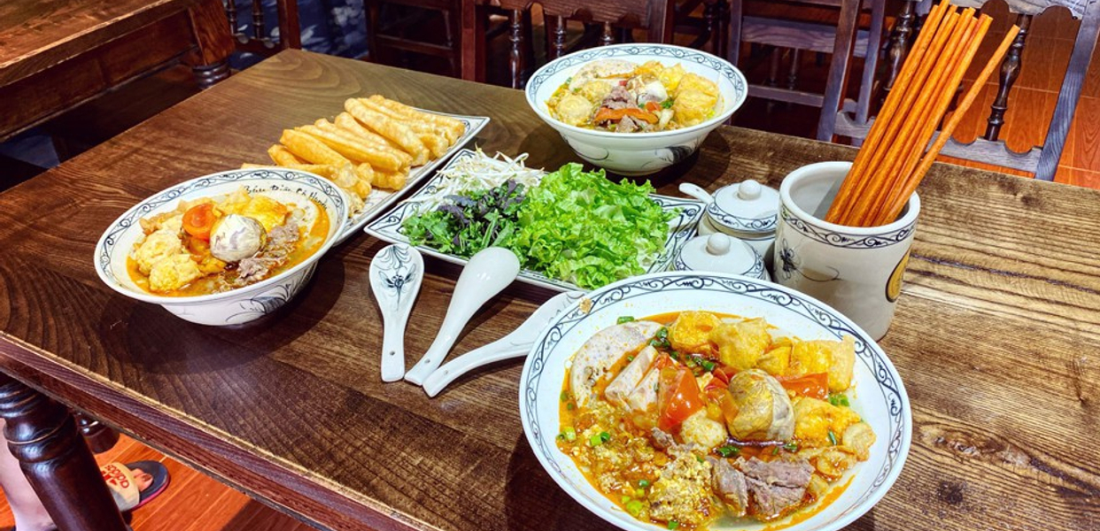 bun-rieu-truyen-thong-ba-tam-ta-quang-buu