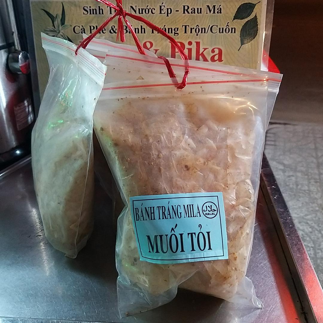 banh-trang-muoi-toi-1-bich