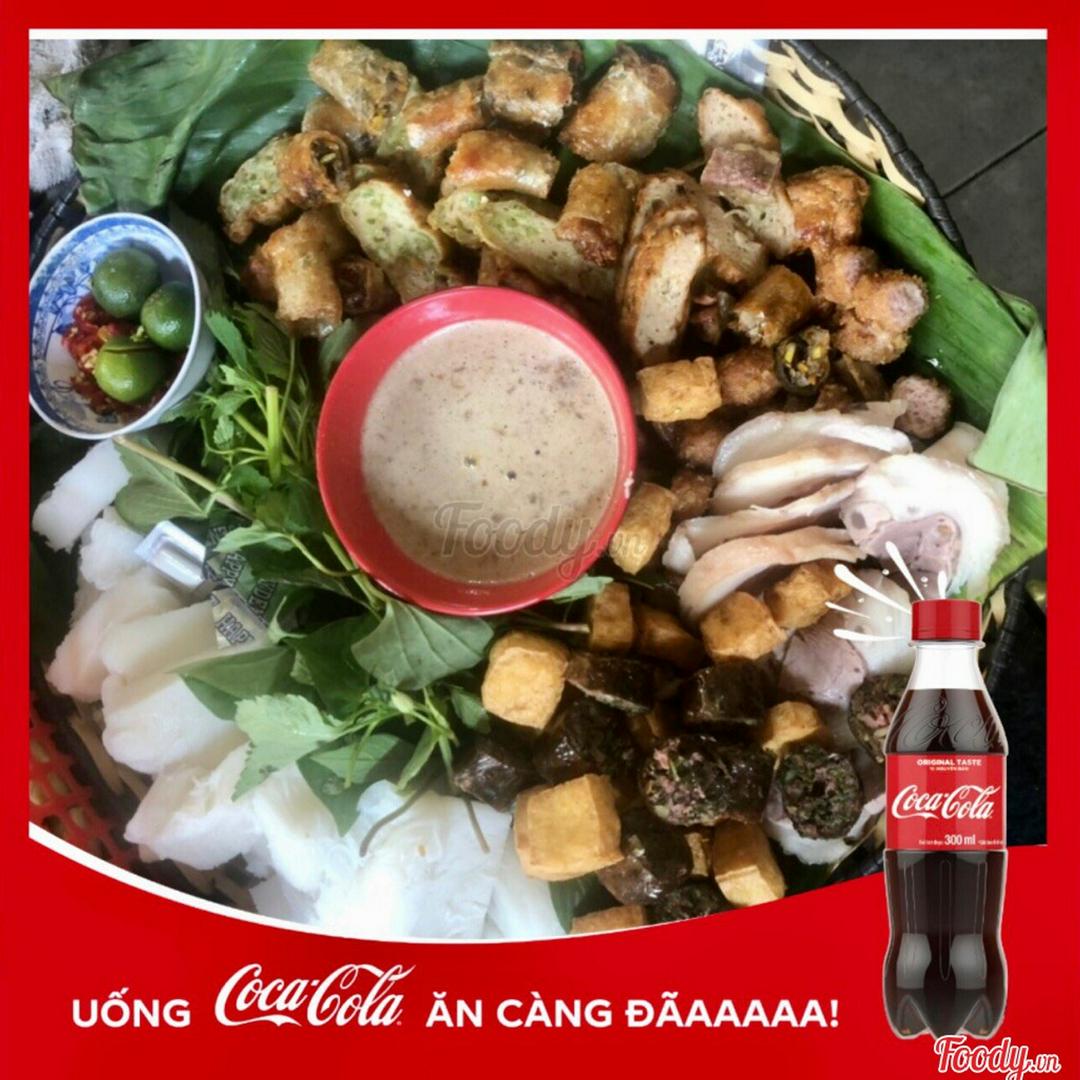 thap-cam-lon-ay-u-2-coca