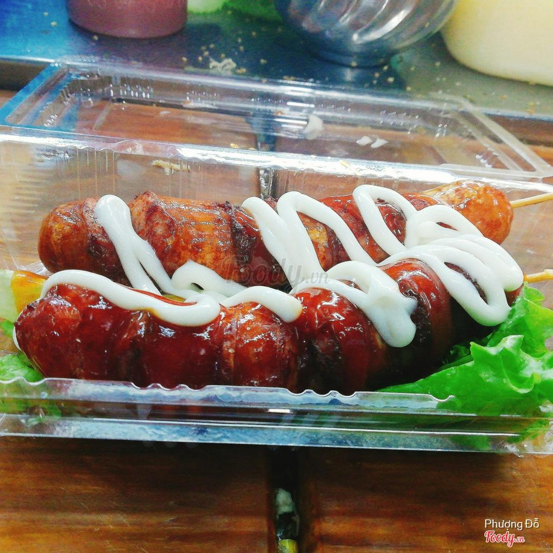 xuc-xich-xong-khoi-an-rieng
