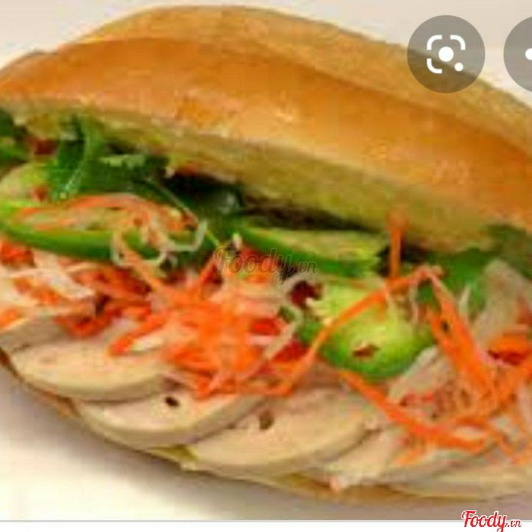 banh-mi-cha-lua
