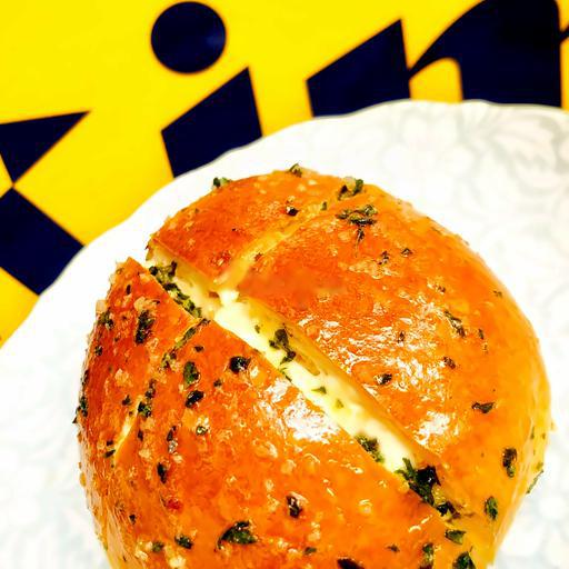 banh-mi-pho-mai-bo-toi-pho-mai-ac-biet