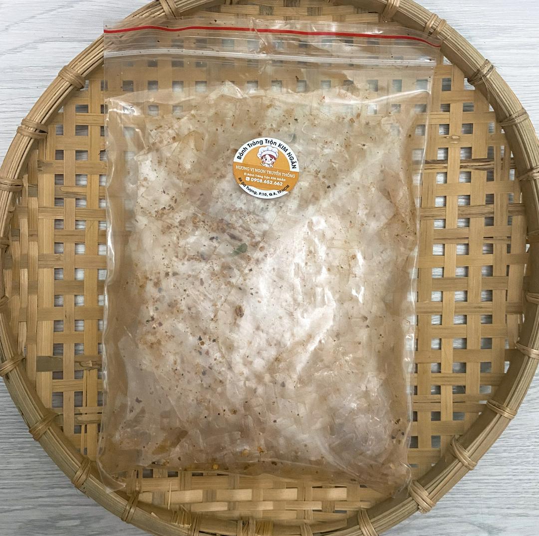 banh-trang-muoi-toi-cay