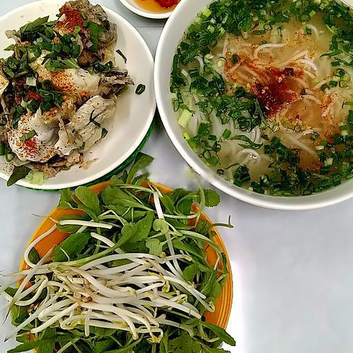 banh-canh-ca-loc-to-au-ca-lon
