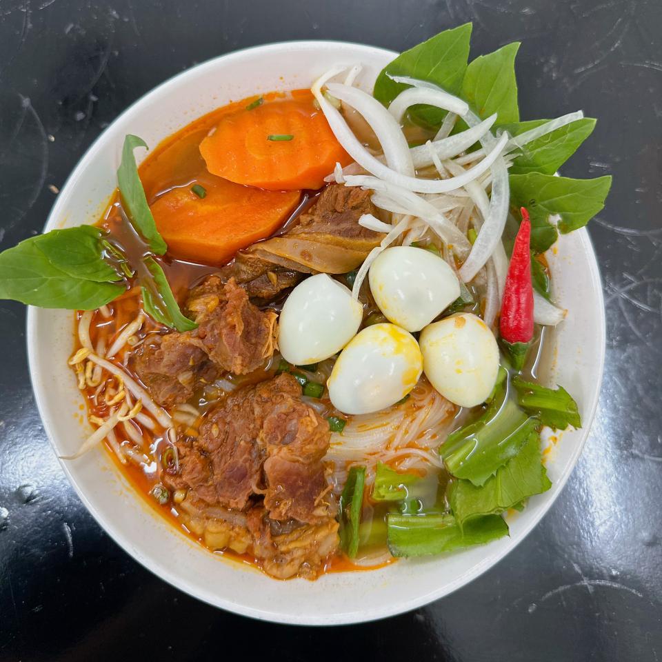 bo-kho-ac-biet-trung-cut-nhieu-thit-4-vien-trung-cut