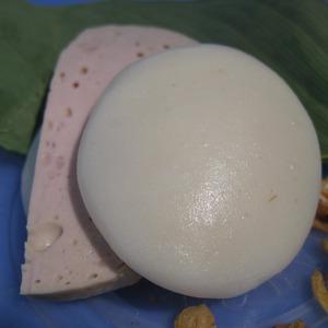 banh-day-kep-cha-lua