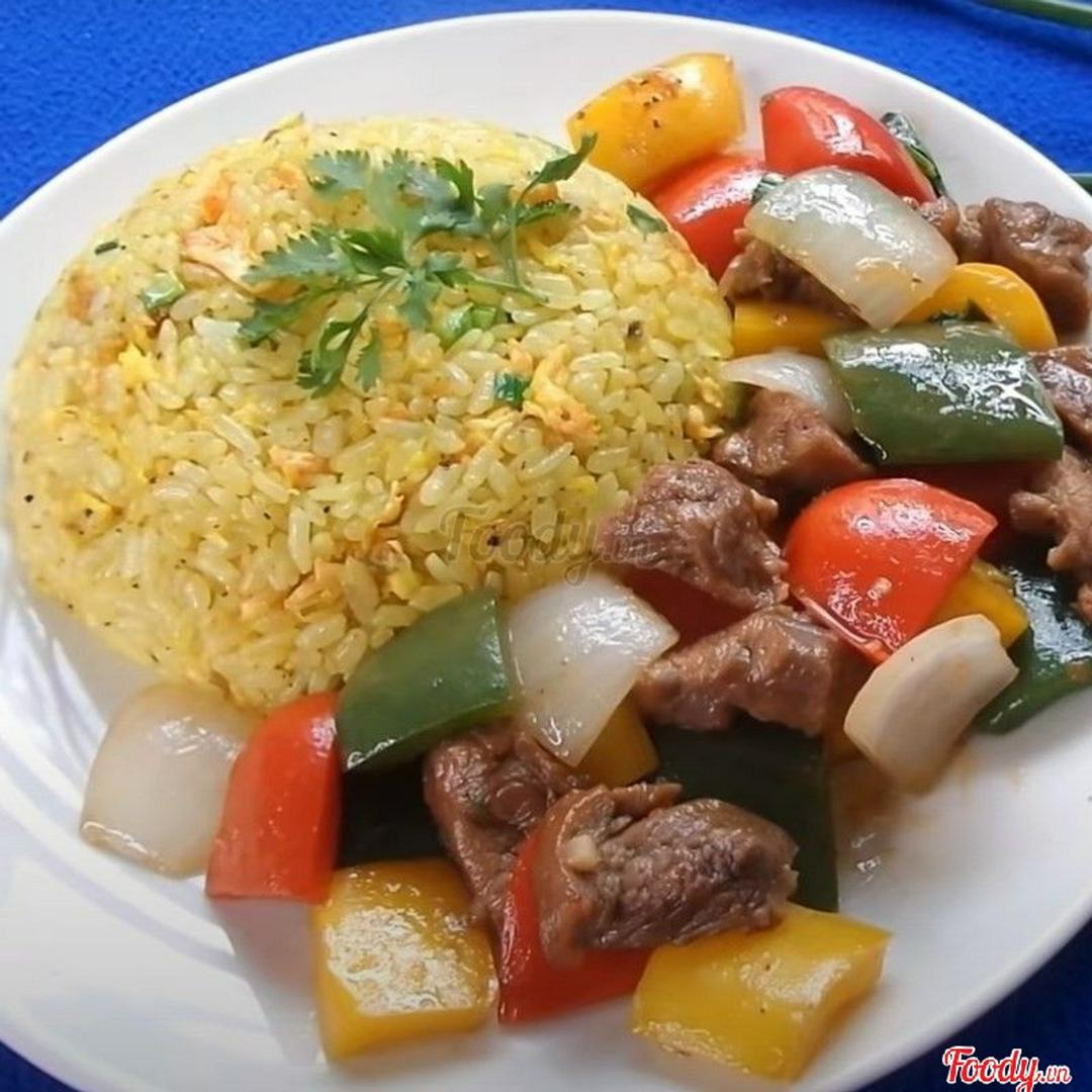 com-bo-luc-lac-ac-biet