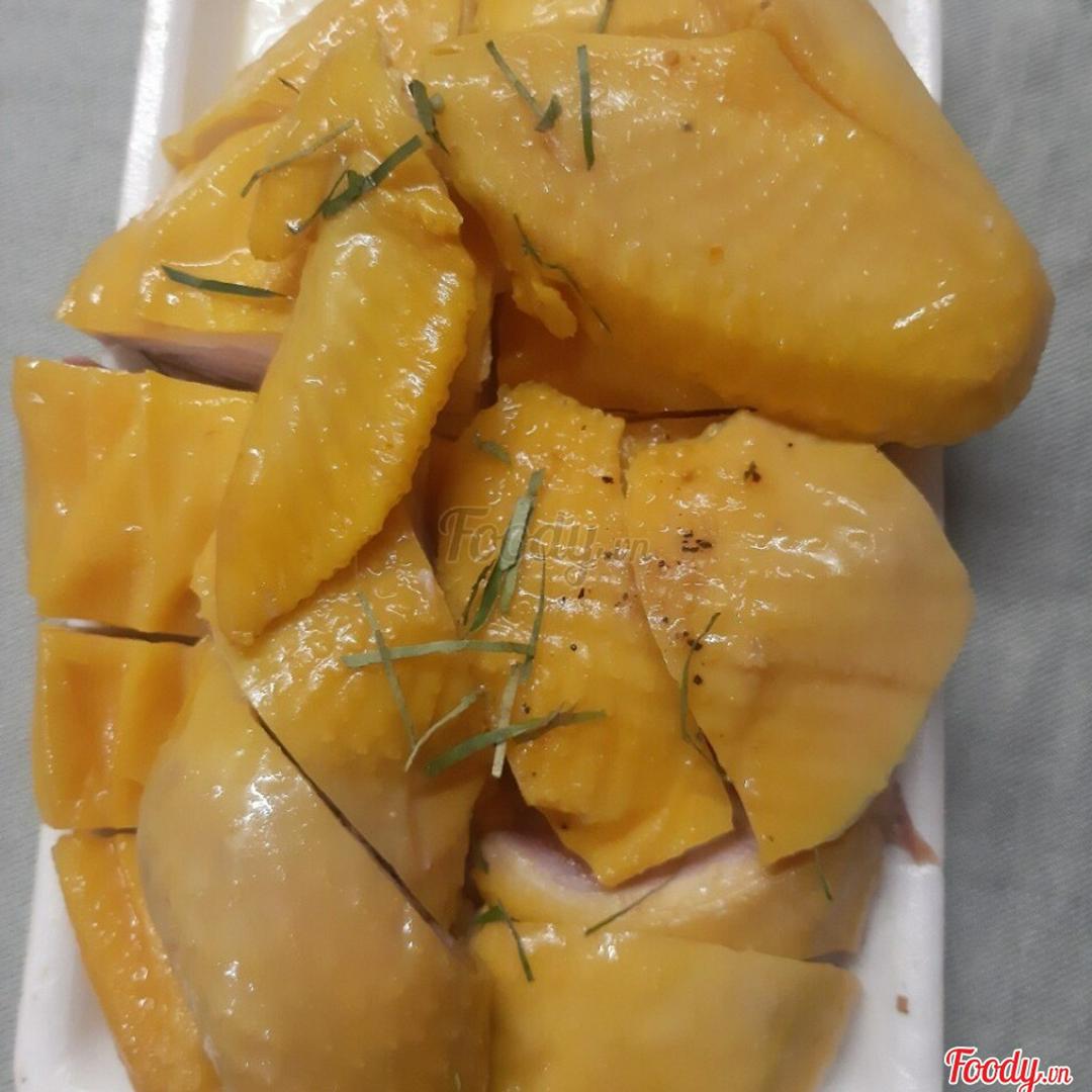 ga-u-muoi-tieu-con-nong-nua-con-kem-sot-cham-nha-lam