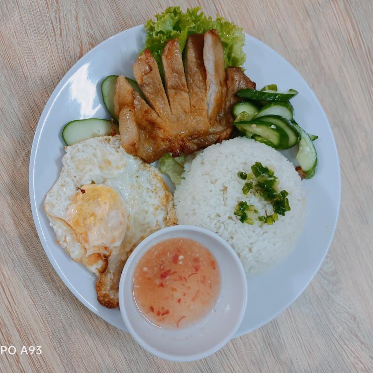 com-suon-trung-op-la