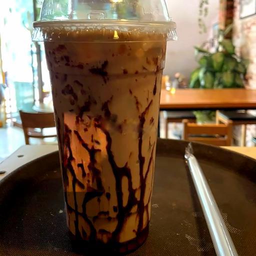 tra-sua-ba-tuoc-socola-topping-tran-chau