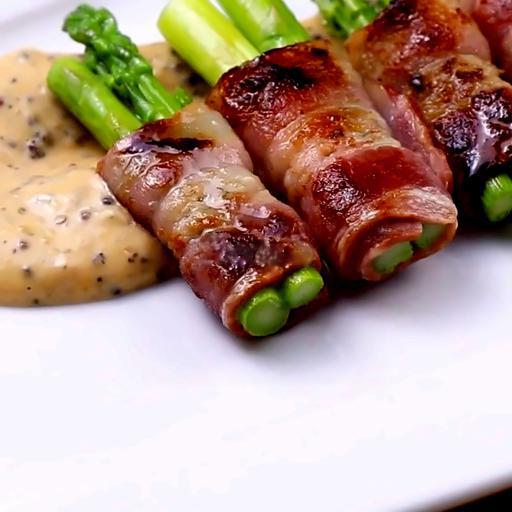 ba-chi-bo-cuon-mang-tay