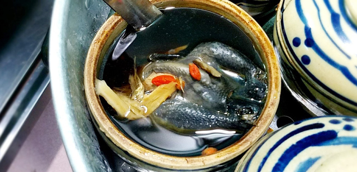 ga-ac-tiem-thuoc-bac-banh-mi-que-quoc-lo-50