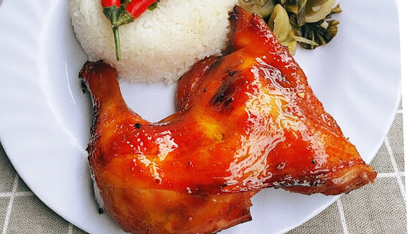 minmin-com-ga-quay-lu