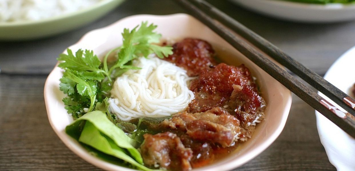 bun-cha-ha-noi-tran-huy-lieu