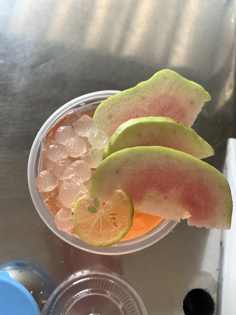 tra-oi-hong-ngoc-trai