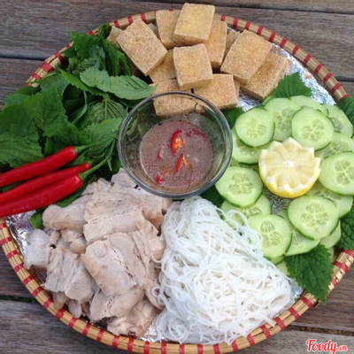 co-phong-bun-cha-ha-noi-pham-van-ong