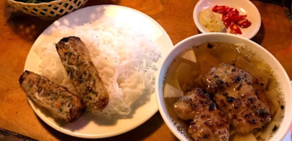 friends-bun-cha-ha-noi-pho-tu-lien