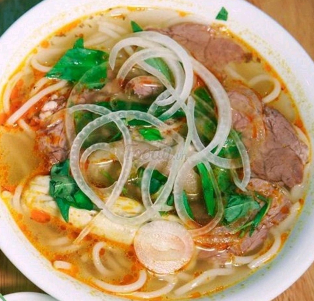 bun-bo-hue-va-bun-rieu-quan-mcovi