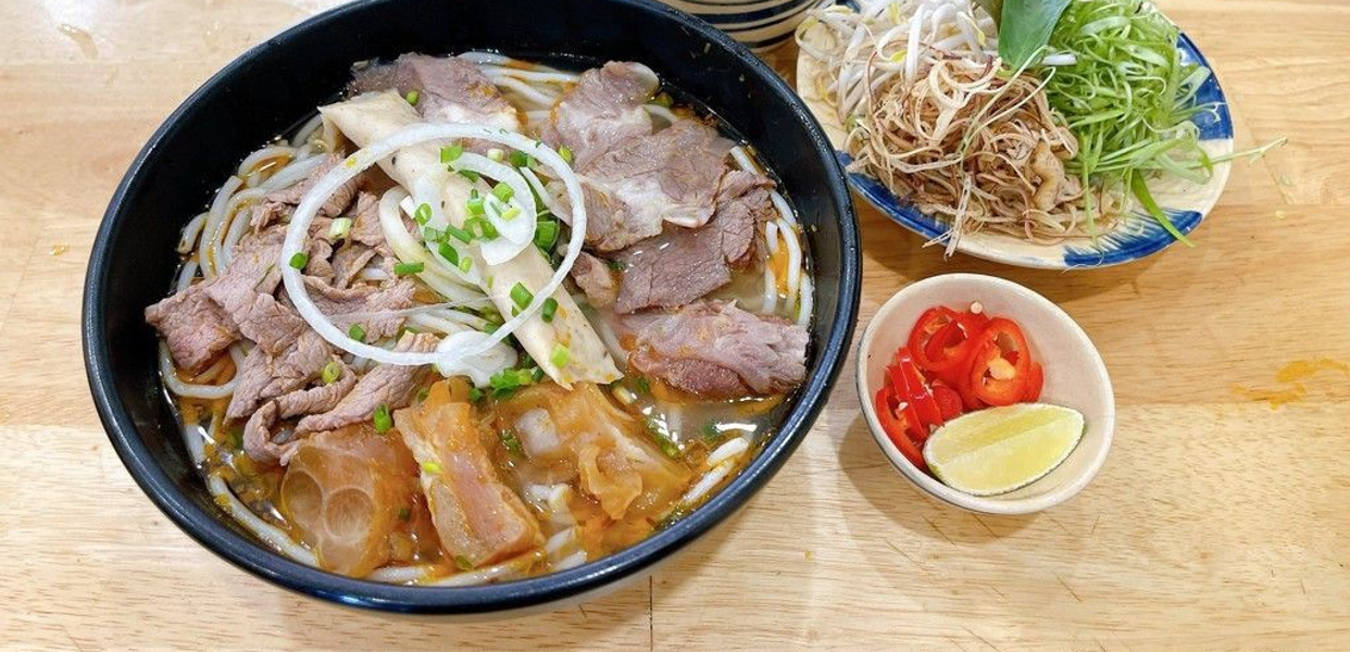 bun-bo-cau-hai-lo-tu