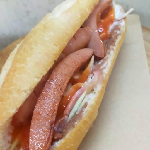 banh-my-pate-xuc-xich