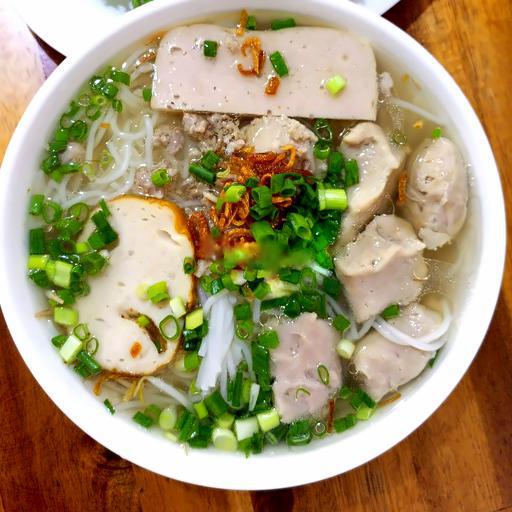 banh-canh-moc-cha