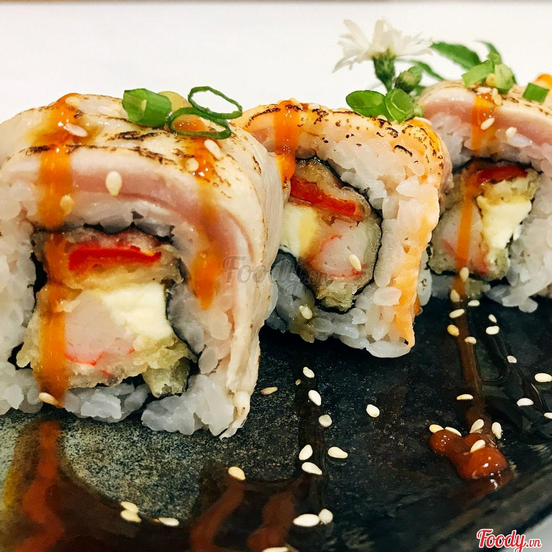 m36-bento-sushi-roll