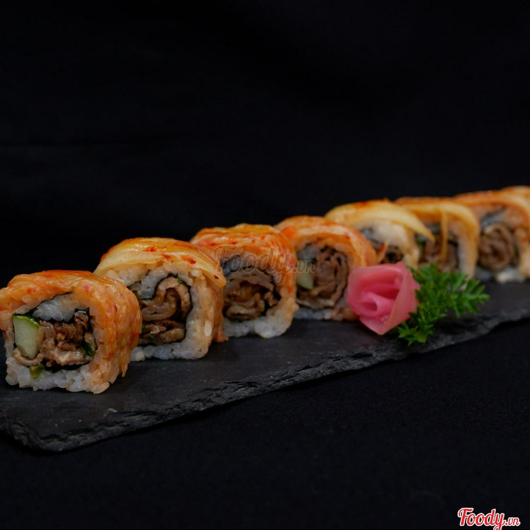 m25-gyuuniku-kimuchi-cuon-bo-my-xao-hanh-phu-kim-chi