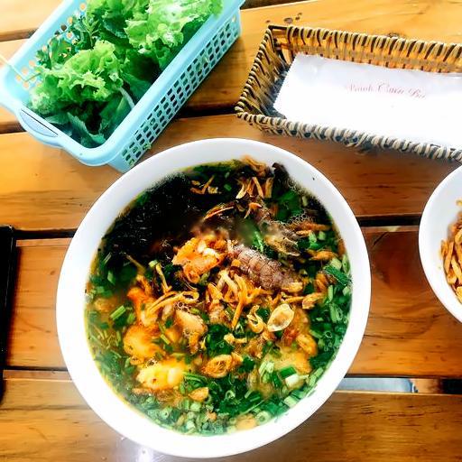 banh-a-o-tom-cha-moc-cha-la-lot-thit-xao-moc