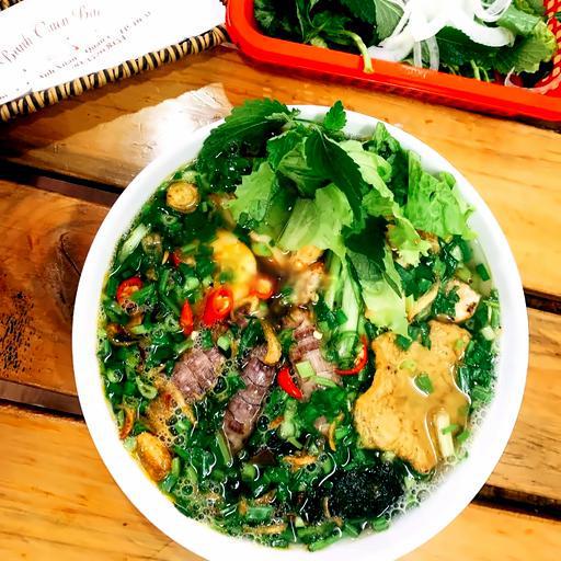 banh-a-o-tom-cha-la-lot-thit-xao-cha-moc