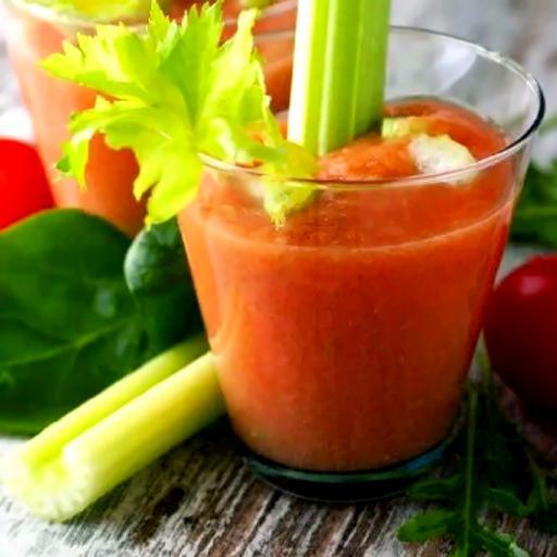 can-tay-ca-chua-chanh