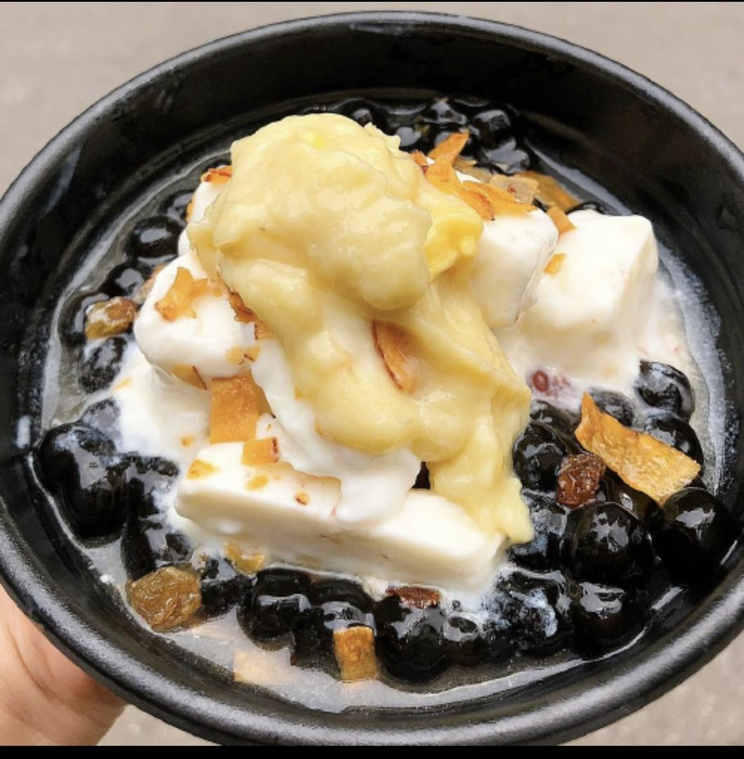 sua-chua-deo-sau-rieng-cot-dua-tran-chau