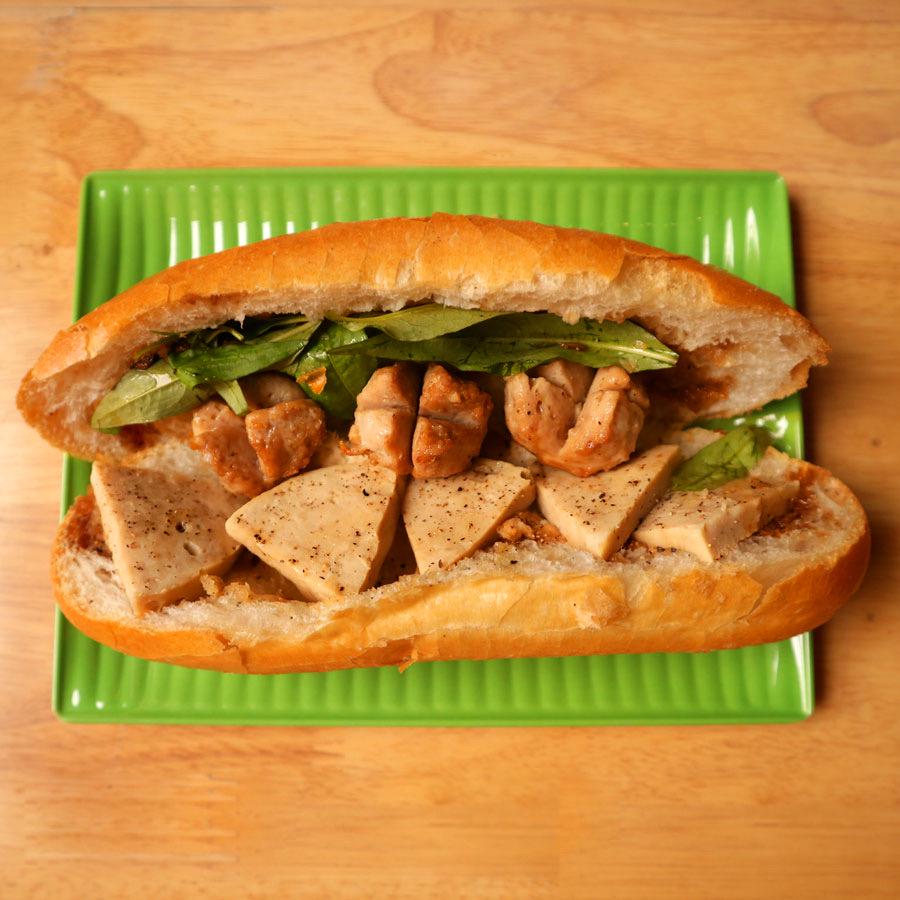 banh-mi-bo-vien-cha-lua