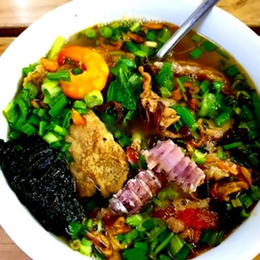 bun-tom-thit-xao-cha-moc-cha-la-lot-moc