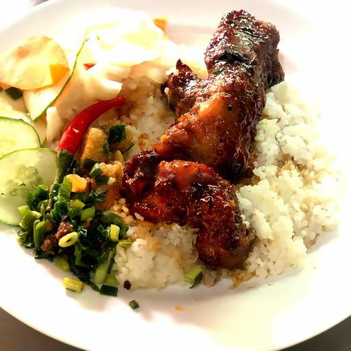 com-tam-suon-cong-nuong