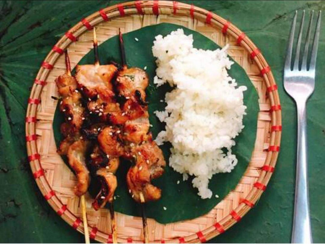 com-thit-xien-_cha-la-lot