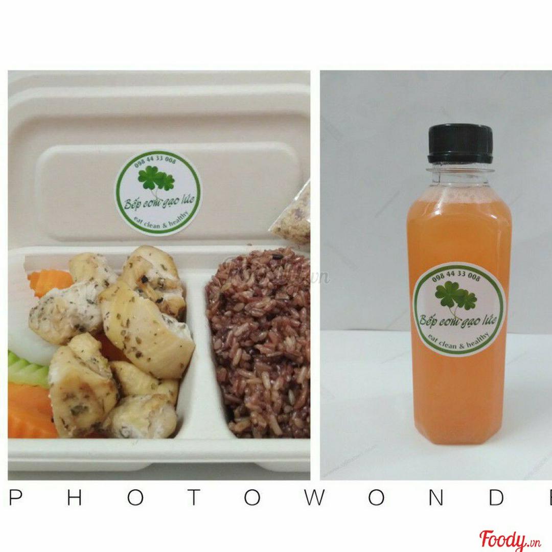 combo-com-uc-ga-nuong-la-thom-va-nuoc-cam-nguyen-chat