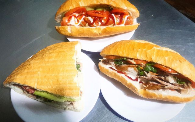 ga-ran-khoai-lac-banh-mi-donner-tan-mai