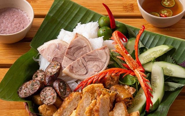 cuong-tun-bun-au-met-tran-quy-cap