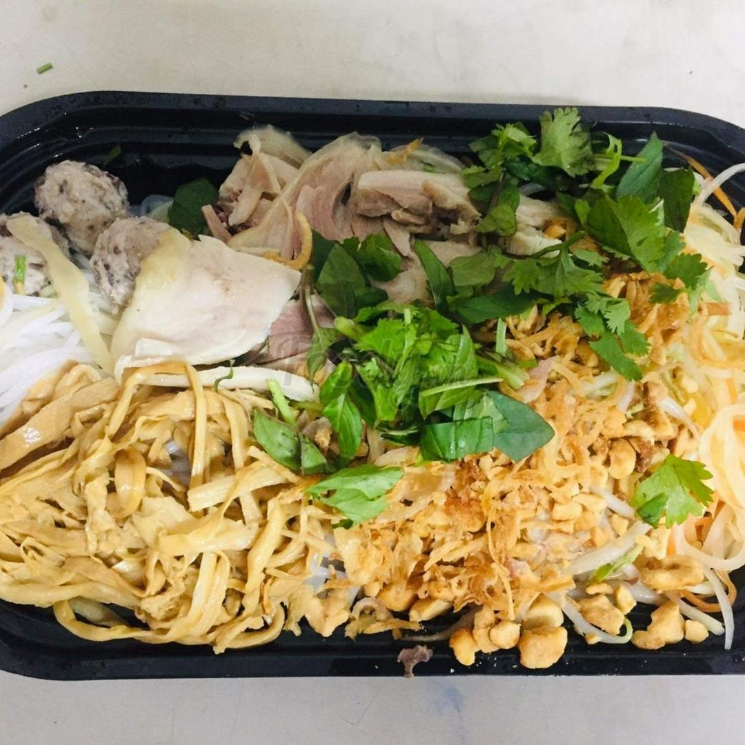 bun-tron-mang-ga-thuong