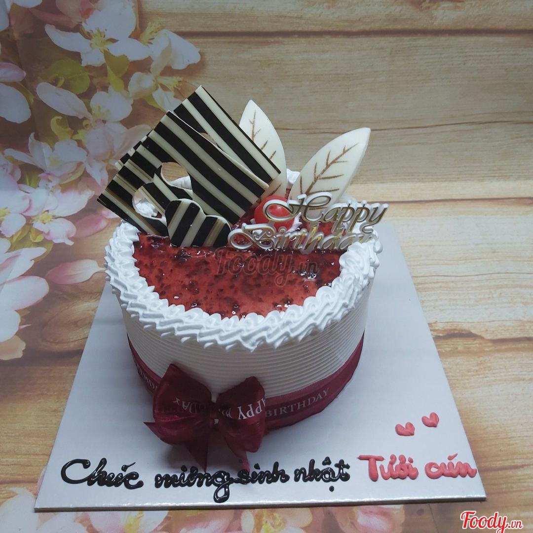 banh-nho-1-mat-phu-mut-phuc-bon-tu-no-chan