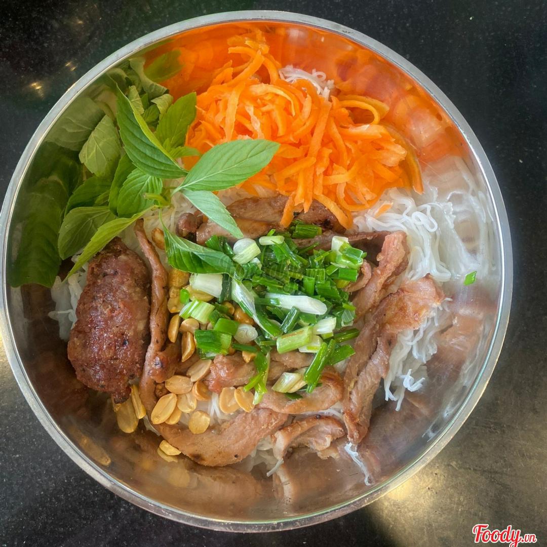 bun-thit-nuong-nem-nuong