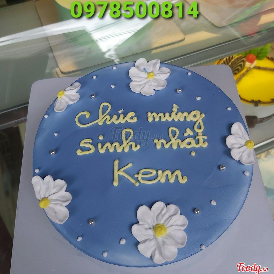 banh-nho-1-kem-xanh-hoa-trang