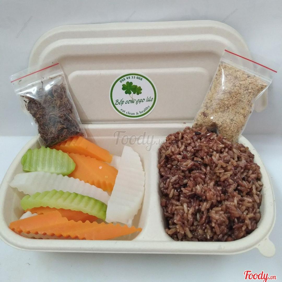 com-lut-chay-ruoc-nam