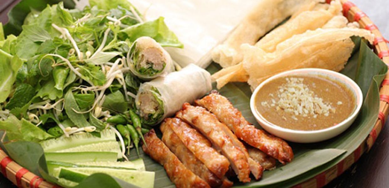 ha-phuong-nem-nuong-nha-trang-o-cach